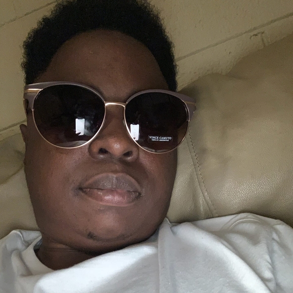 Profile Picture of Taneesha Tomlin (@taneeshatomlin9) on Poshmark