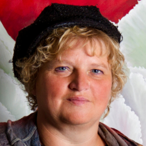 Profile Picture of Riek Van De Bor (@galeriedevoorst) on Twitter