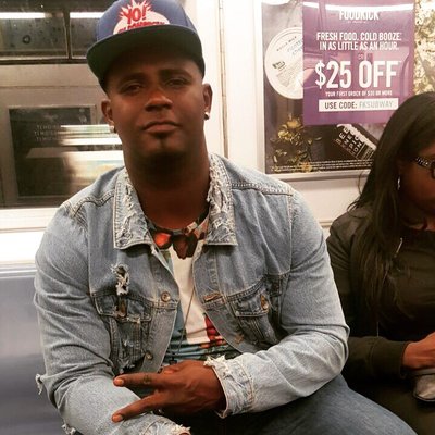 Profile Picture of Robert Almonte (@thevery03) on Twitter