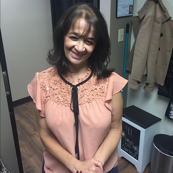 Profile Picture of Lucelia Dias (@nuneslucelia) on Poshmark