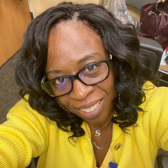 Profile Picture of Joyce Huff jamison (@sistamhuff) on Poshmark