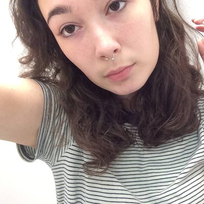 Profile Picture of Mia Dexter (@MoaConstrictr) on Twitter