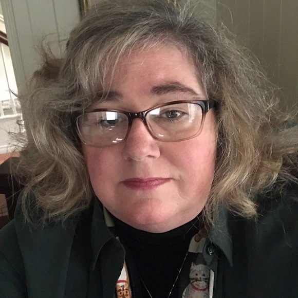 Profile Picture of Eden Hogan (@elhogan67) on Poshmark