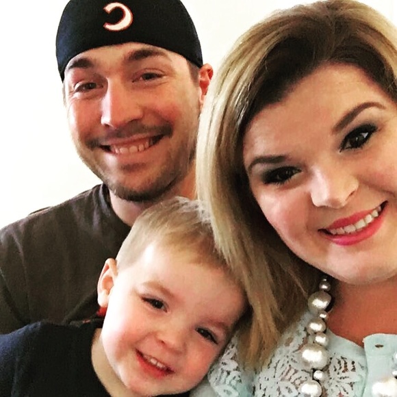 Brittany Wazny - Poshmark Profile Picture of Brittany Wazny (@bwazny24) on Poshmark