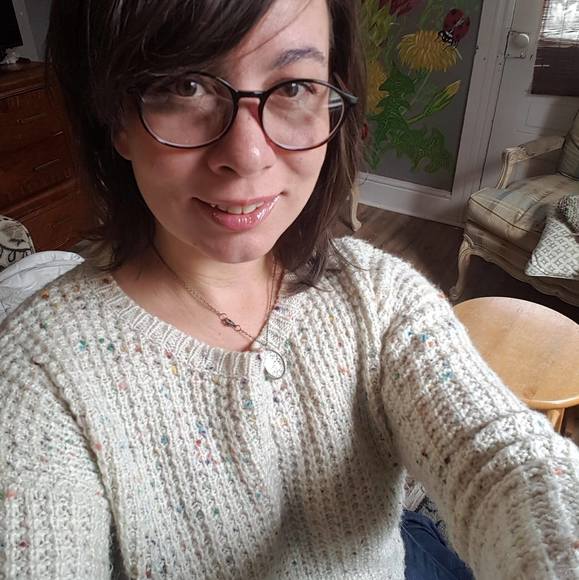 Profile Picture of Cai Ballantyne (@fromstrangers) on Poshmark