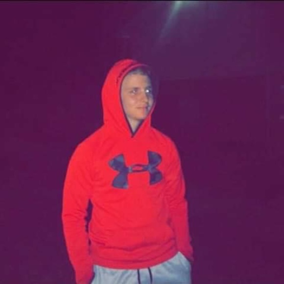 Profile Picture of Michael Branham (@branhamm54) on Poshmark