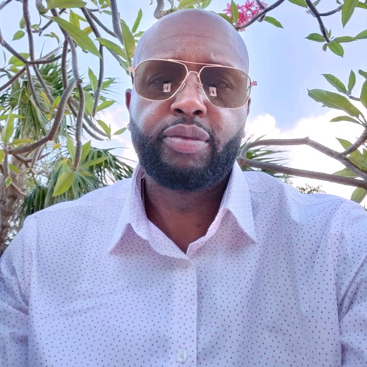 Profile Picture of Aaron Barry (@sir_dubbalot) on Tiktok