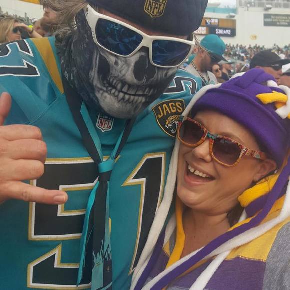 Profile Picture of Jennifer Resman (@jresman) on Poshmark