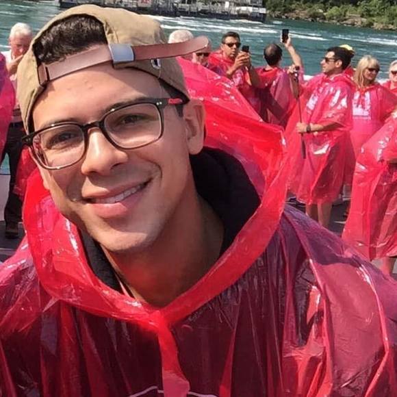 Profile Picture of Roberto Adames (@robertoadames) on Poshmark