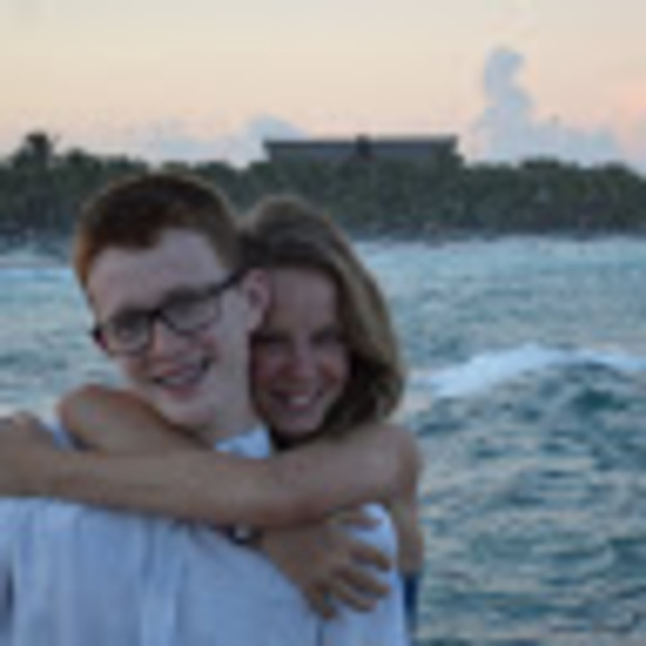 Profile Picture of Mike Norton (@mikenorton528) on Poshmark