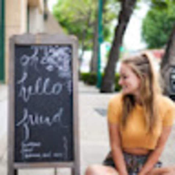 Profile Picture of Marlena Behle (@marlenabehle556) on Poshmark