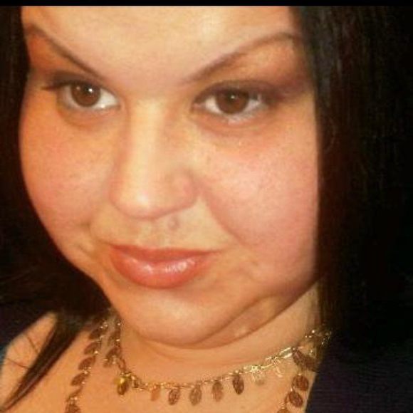 Profile Picture of Karyn Nesci (@dreama1978) on Poshmark