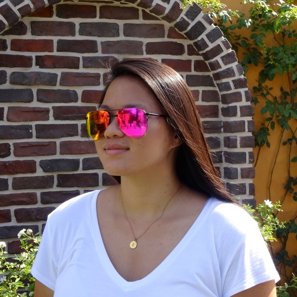 Profile Picture of Brighton Okamoto (@gobroshipping) on Poshmark