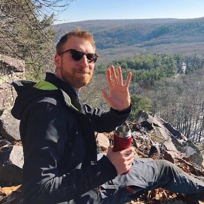 Profile Picture of Dan Deming-Henes (@AlternatePixel) on Twitter