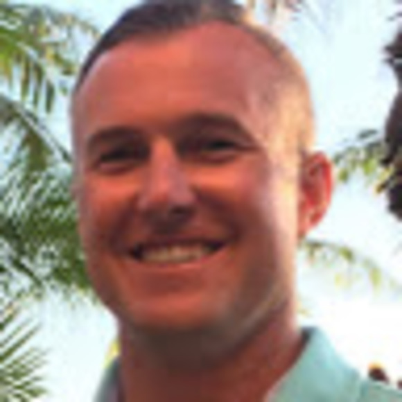 Profile Picture of Adam Rumpke (@adamrumpke) on Poshmark