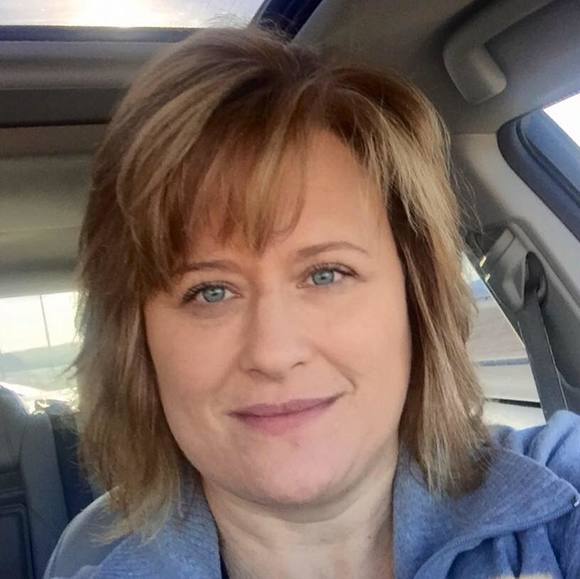 Profile Picture of Shawna Schneikart (@s_schneikart) on Poshmark