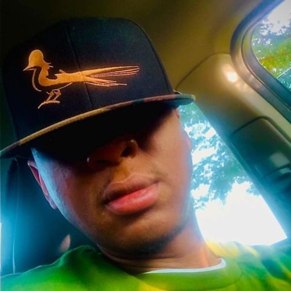 Profile Picture of Richard Nicholson (@creativeview00) on Poshmark