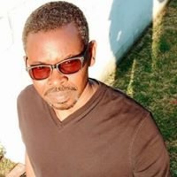 Profile Picture of Jeffrey Hayes (@jeffreylhayes) on Poshmark