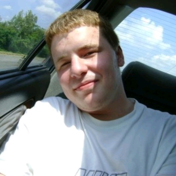 Profile Picture of Joseph Futrell (@alysssina) on Poshmark