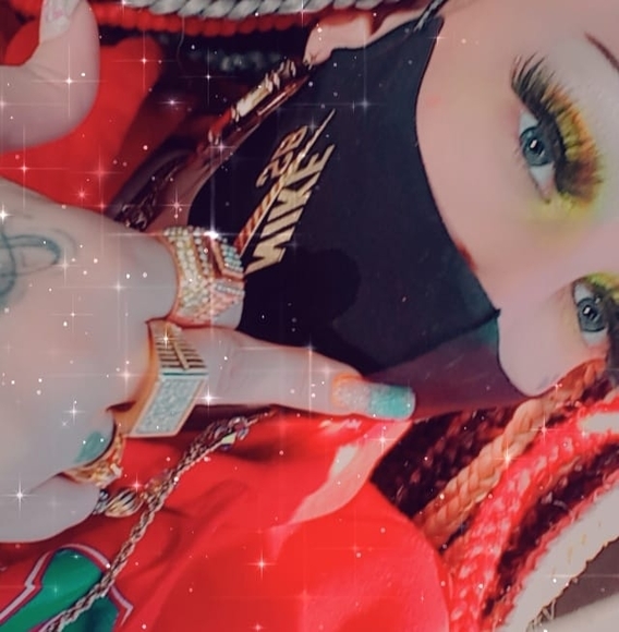 Profile Picture of Krystle Wright (@krystle4758) on Poshmark