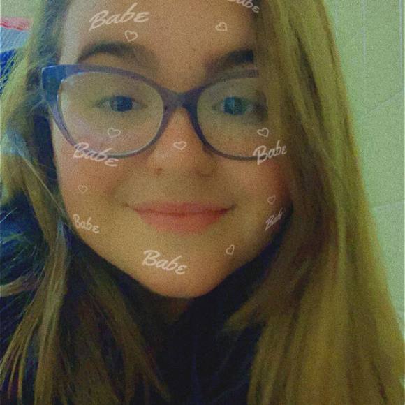 Profile Picture of Paige Matzek (@matzekpaige) on Poshmark