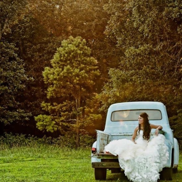 Profile Picture of Kaitlyn Singleton (@kaitlyn_14) on Poshmark