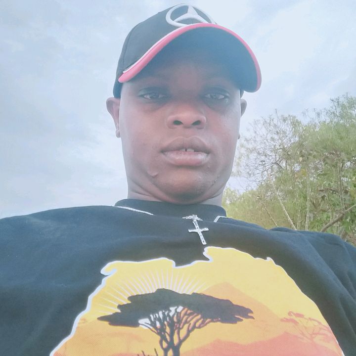 Profile Picture of lukeloreenz (@lukeloreenz) on Tiktok