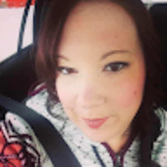 Profile Picture of Corrine Deehan (@csdeehan) on Poshmark