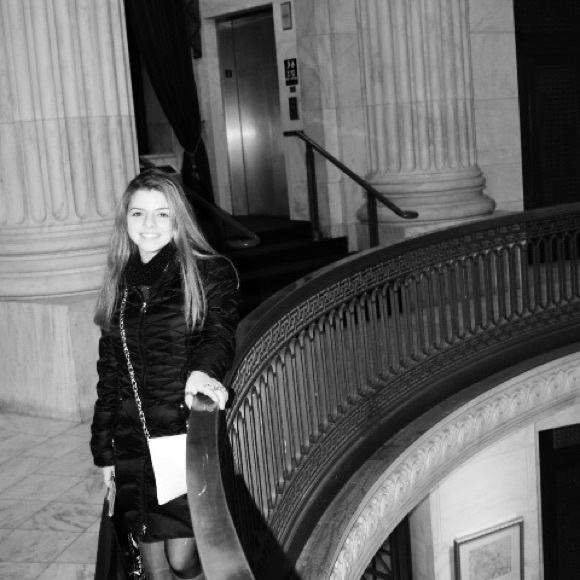 Profile Picture of Hannah Franceschelli (@hannahf123) on Poshmark