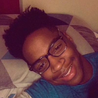 Profile Picture of Robert Varnell (@bert456789) on Twitter