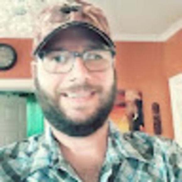 Profile Picture of Eric Taillefer (@cowboyqc45) on Poshmark