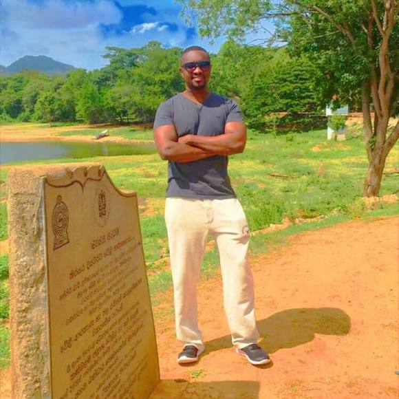 Mish'aal Fallatah - Poshmark Profile Picture of Mish'aal Fallatah (@meshaal) on Poshmark