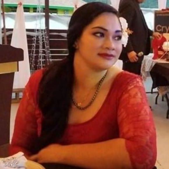 Profile Picture of Salele Moeai (@smoeai) on Poshmark