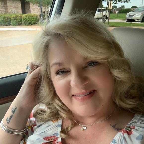Profile Picture of Gracie joyce Sutherland (@brn2shop2016) on Poshmark