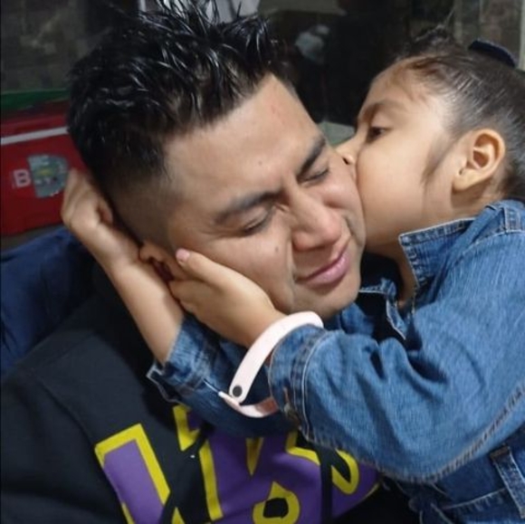 Profile Picture of Jhonathan Pariona (@parionareynagaj) on Poshmark