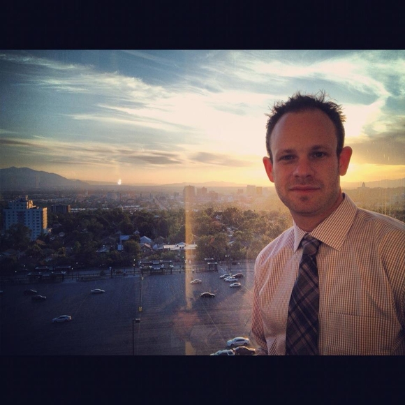 Profile Picture of Alex Reznik (@alexreznik1984) on Poshmark