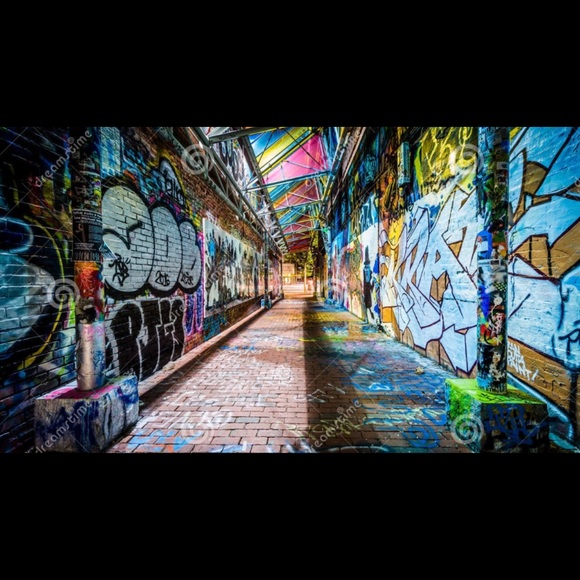 Profile Picture of Alexia Giannakopoulos (@alexiag5) on Poshmark