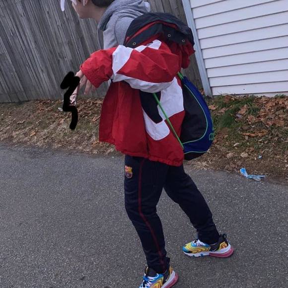 Profile Picture of Andrew Weaver (@chubs181) on Poshmark