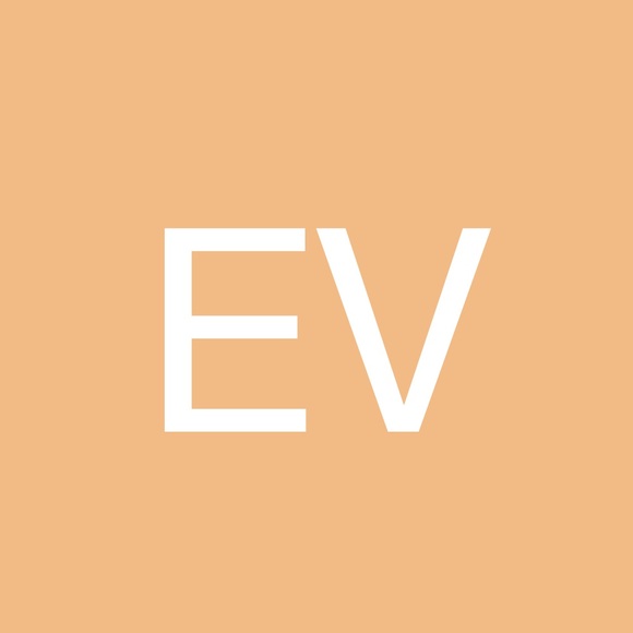 Profile Picture of Erika Vincent (@erikavincent365) on Poshmark