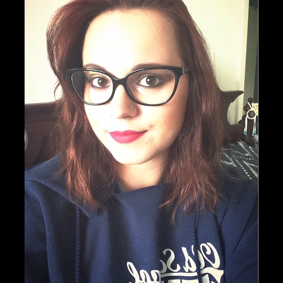 Profile Picture of Bethany Panettieri (@brpanettieri) on Poshmark