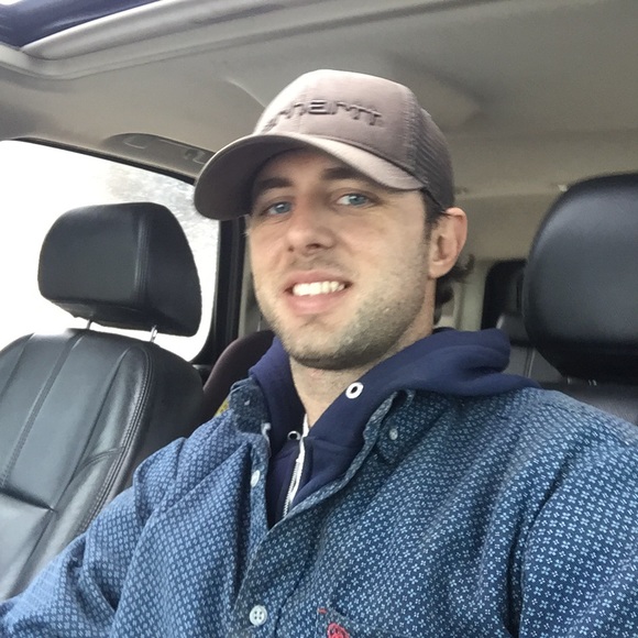 Profile Picture of Joshua Thornton (@jthornton88) on Poshmark