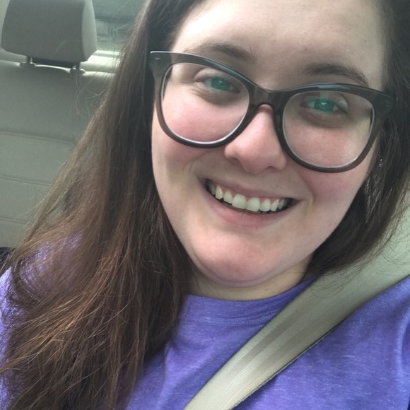 Profile Picture of Casey Darbonne (@casey_darbonne) on Poshmark