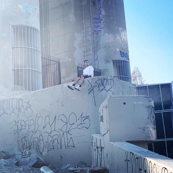 Profile Picture of Chris Valdez (@chrisabarca) on Poshmark