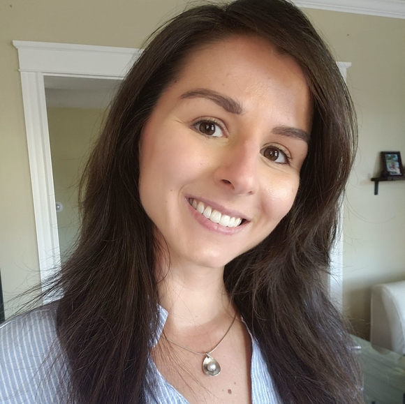 Profile Picture of Kristin Meseck (@kristinmeseck) on Poshmark