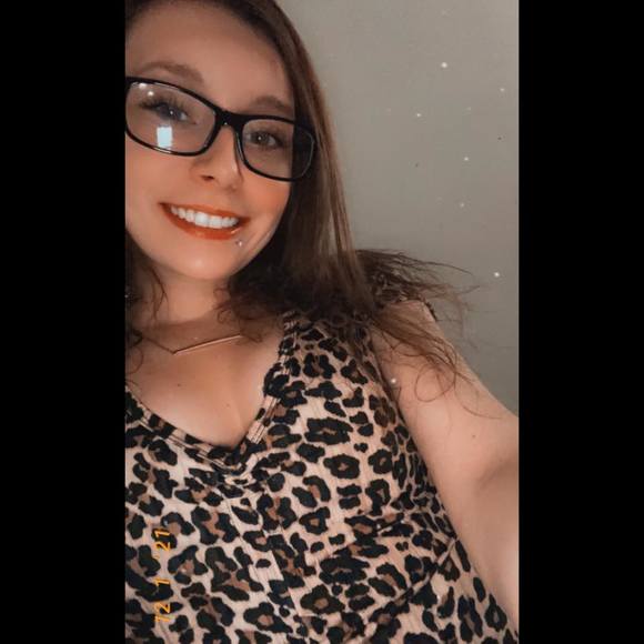 Profile Picture of Macie Walters (@maciekay13) on Poshmark