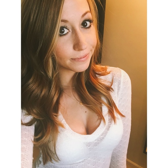 Profile Picture of Amanda Laforest (@alaforest2) on Poshmark