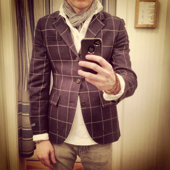 Profile Picture of Aaron Mollet (@aarntalbot) on Poshmark