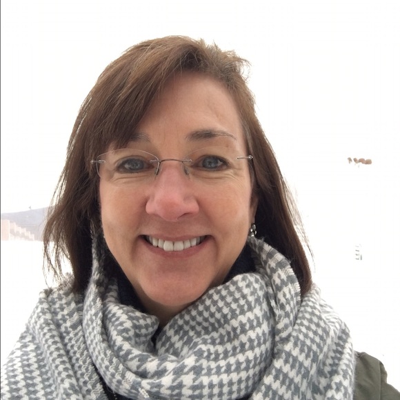 Profile Picture of Cathy Daugherty (@cdaugh6) on Poshmark