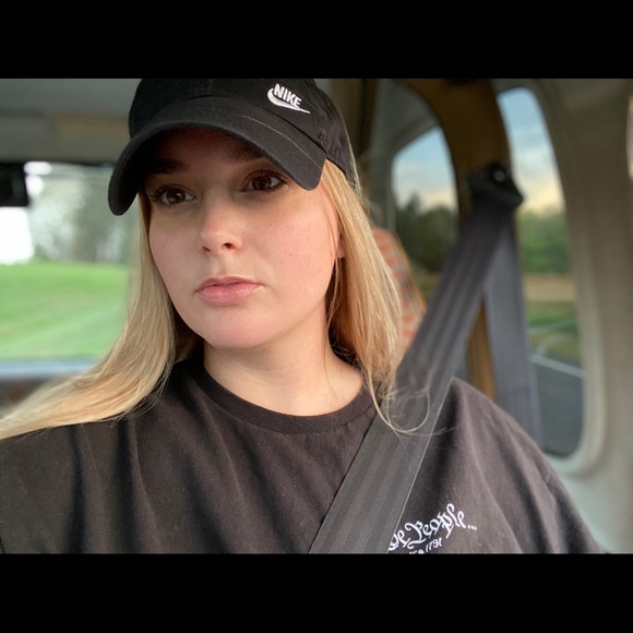 Profile Picture of Heather Pruitt (@hmichelle88) on Poshmark