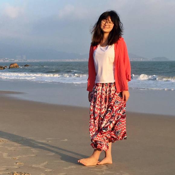 Profile Picture of Xin Su (@xinsu) on Poshmark